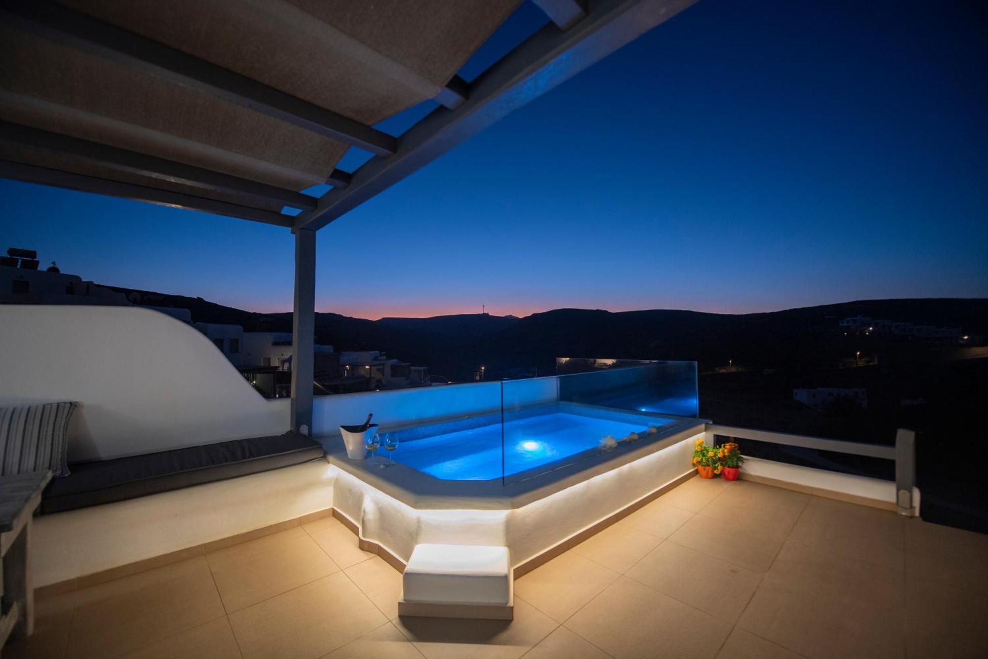 Myrsini'S Luxury Suites Merchia Mykonos Town Екстер'єр фото