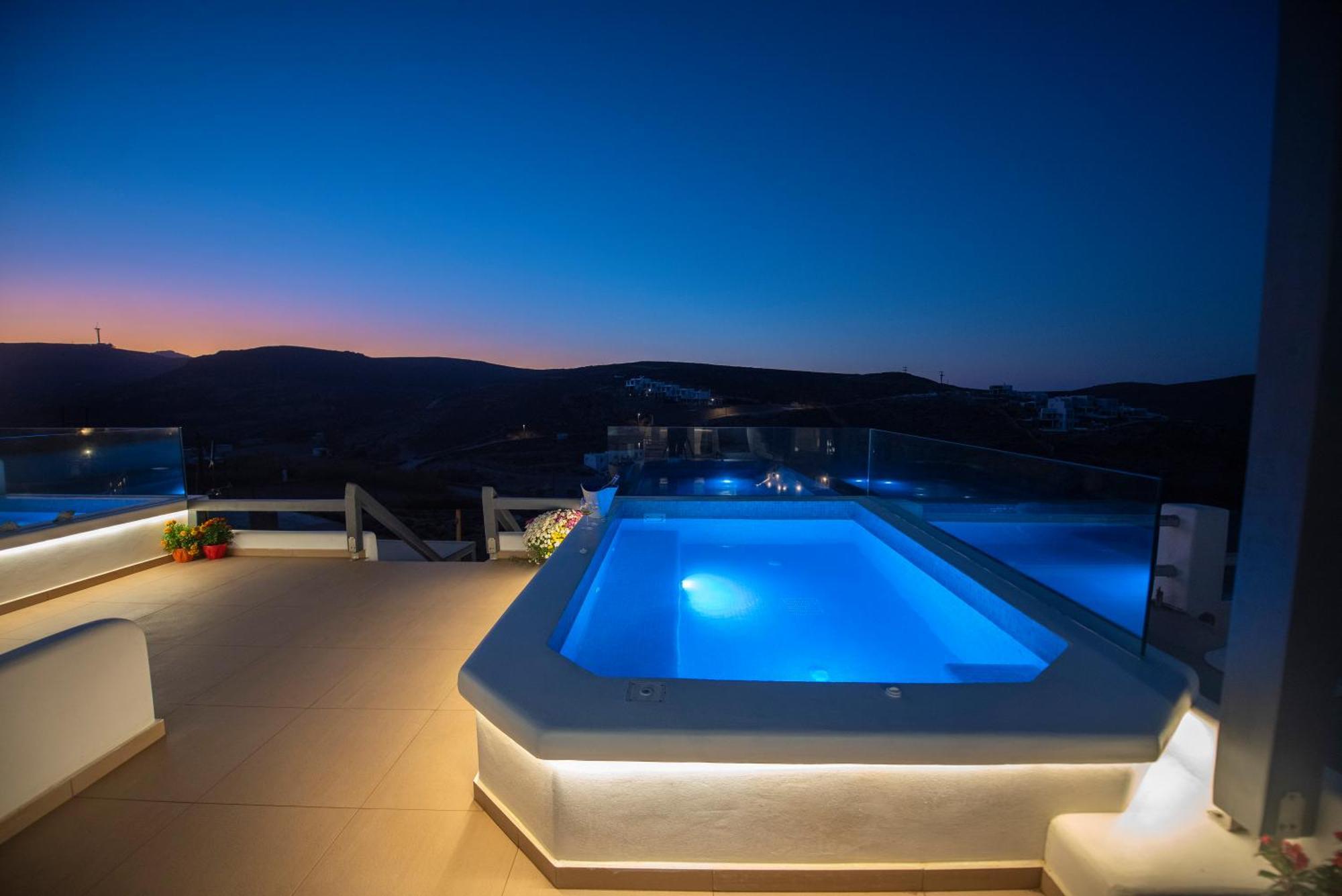 Myrsini'S Luxury Suites Merchia Mykonos Town Екстер'єр фото