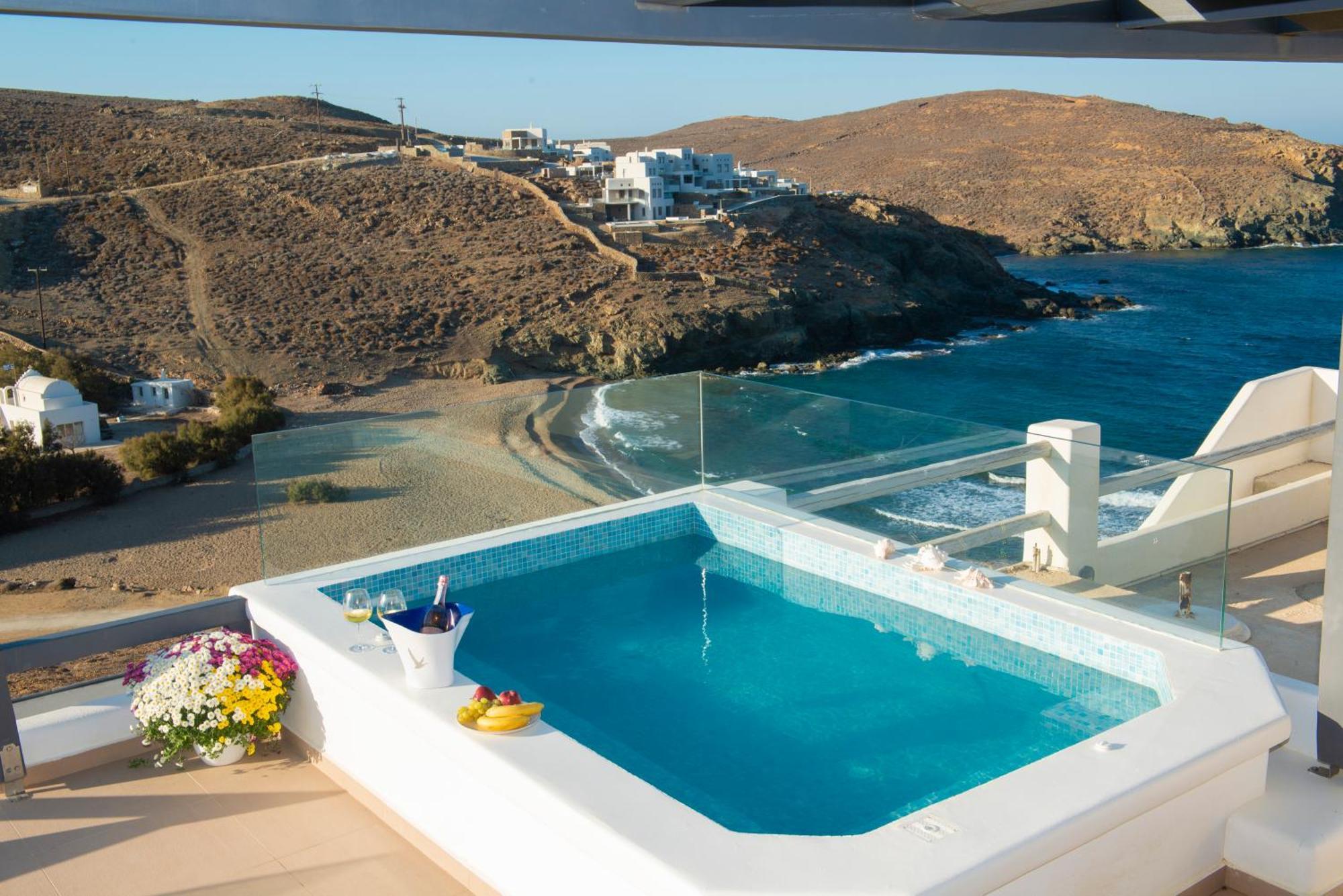 Myrsini'S Luxury Suites Merchia Mykonos Town Екстер'єр фото