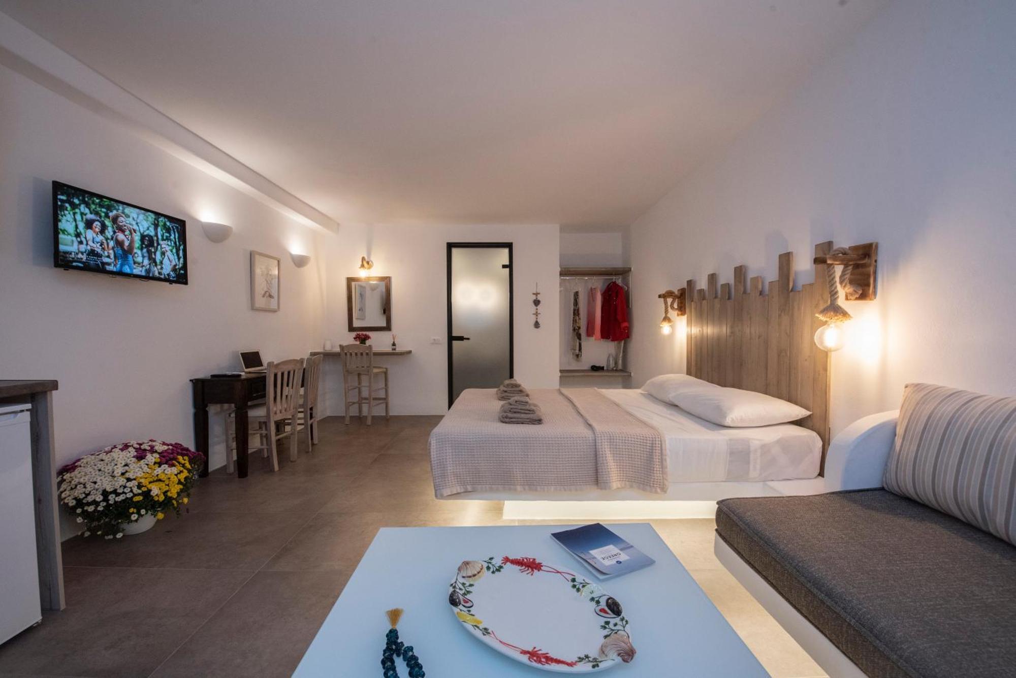 Myrsini'S Luxury Suites Merchia Mykonos Town Екстер'єр фото
