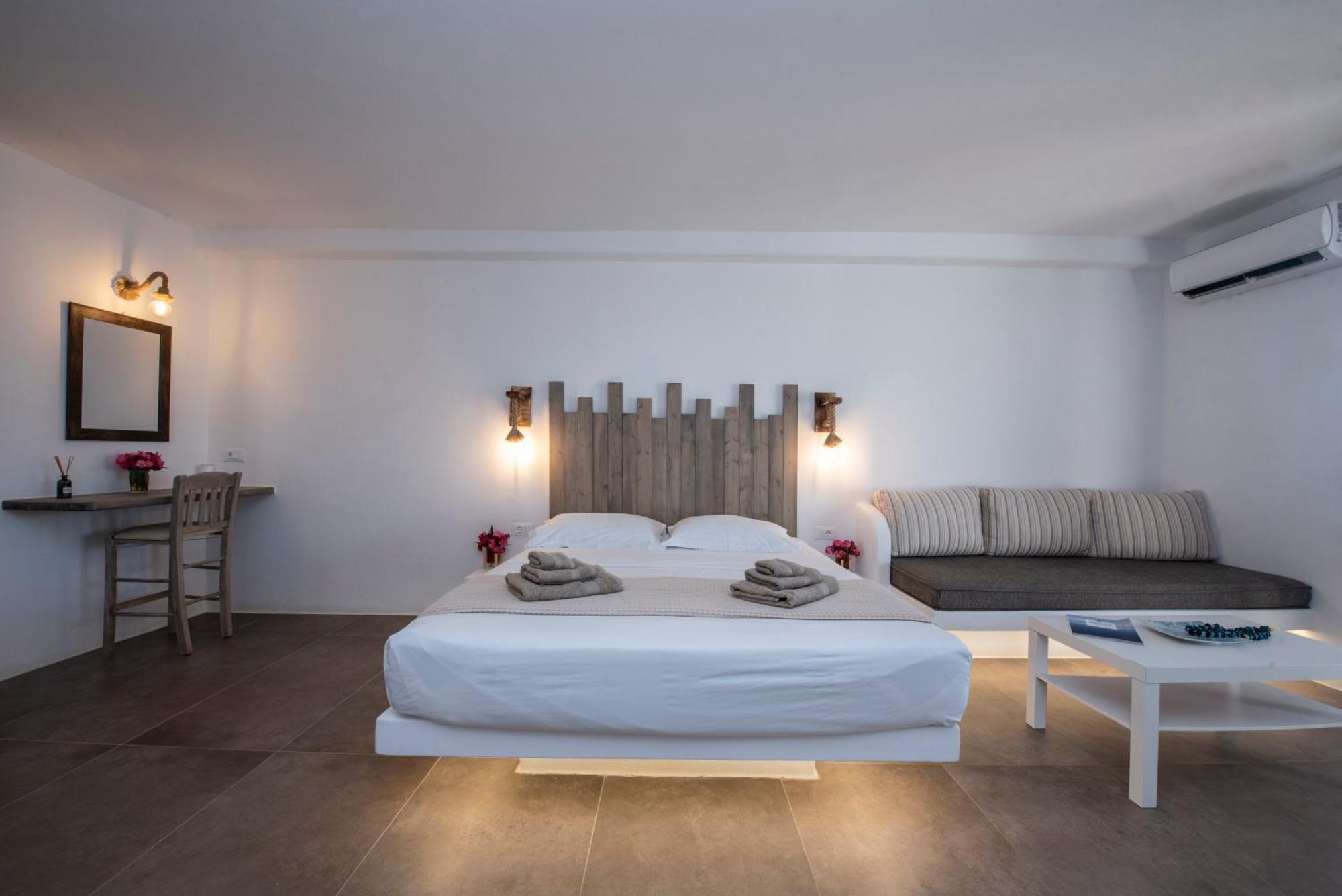 Myrsini'S Luxury Suites Merchia Mykonos Town Екстер'єр фото