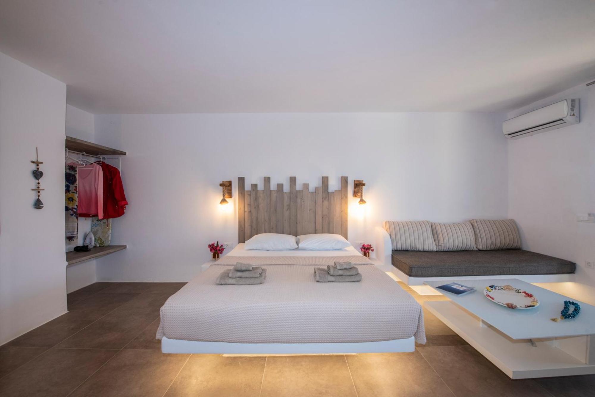 Myrsini'S Luxury Suites Merchia Mykonos Town Екстер'єр фото