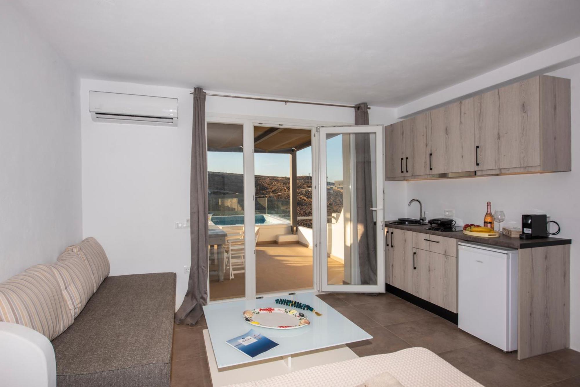 Myrsini'S Luxury Suites Merchia Mykonos Town Екстер'єр фото
